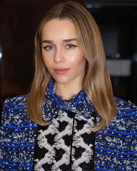 emilia clarke chanel